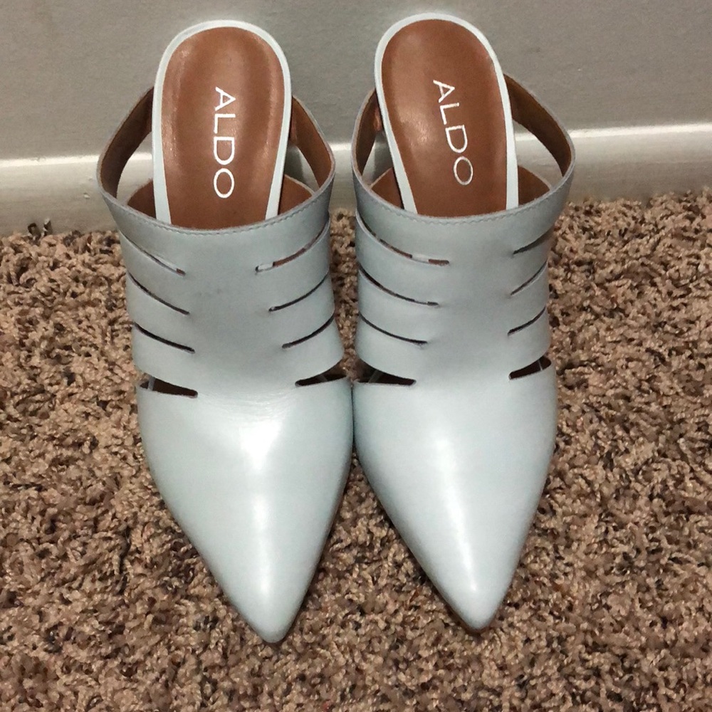 Spring Pumps